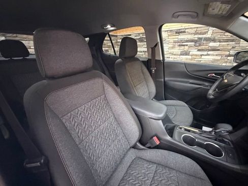 Used 2022 Chevrolet Equinox LT AWD/4WD image 17