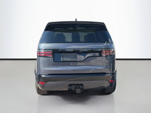 New 2025 Land Rover Discovery Dynamic SE image 4
