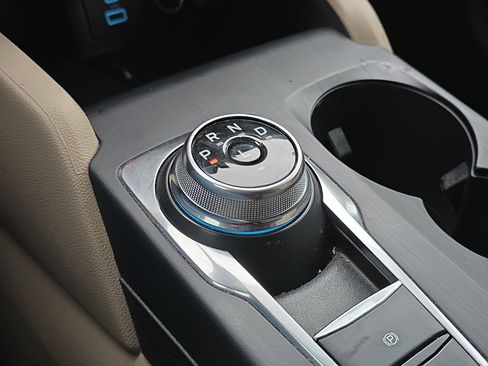 Used 2022 Ford Escape SEL w/ Technology Package image 21