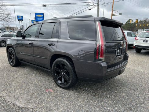 Used 2018 Cadillac Escalade Platinum image 17