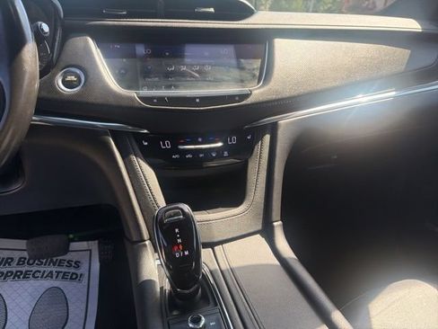 Used 2020 Cadillac XT5 Premium Luxury AWD/4WD image 16