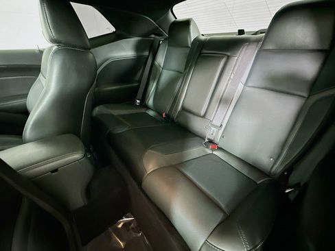 Used 2018 Dodge Challenger R/T Plus image 9