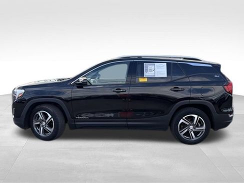 Used 2021 GMC Terrain SLT w/ Infotainment Package II AWD/4WD image 2