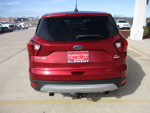 Used 2019 Ford Escape SE image 6