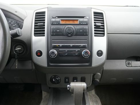 Used 2012 Nissan Frontier SV AWD/4WD image 20