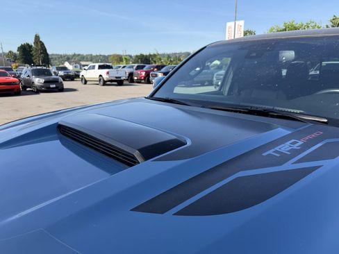Used 2018 Toyota Tacoma TRD Pro AWD/4WD image 11