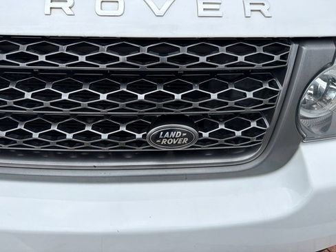 Used 2011 Land Rover Range Rover HSE AWD/4WD image 13