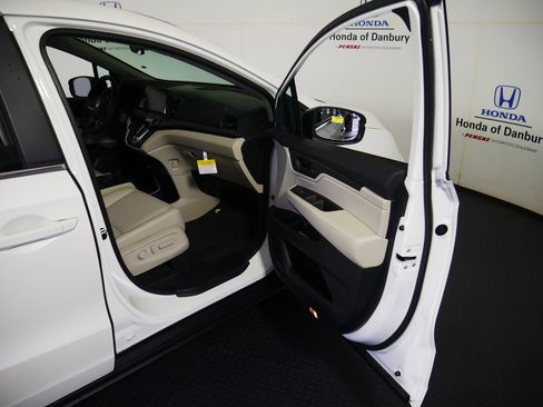 New 2026 Honda Odyssey EX-L image 7
