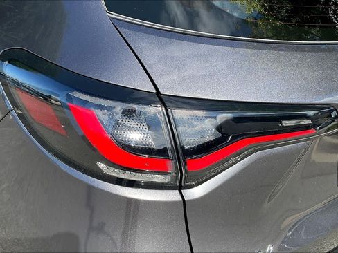 Used 2023 Honda HR-V LX image 28
