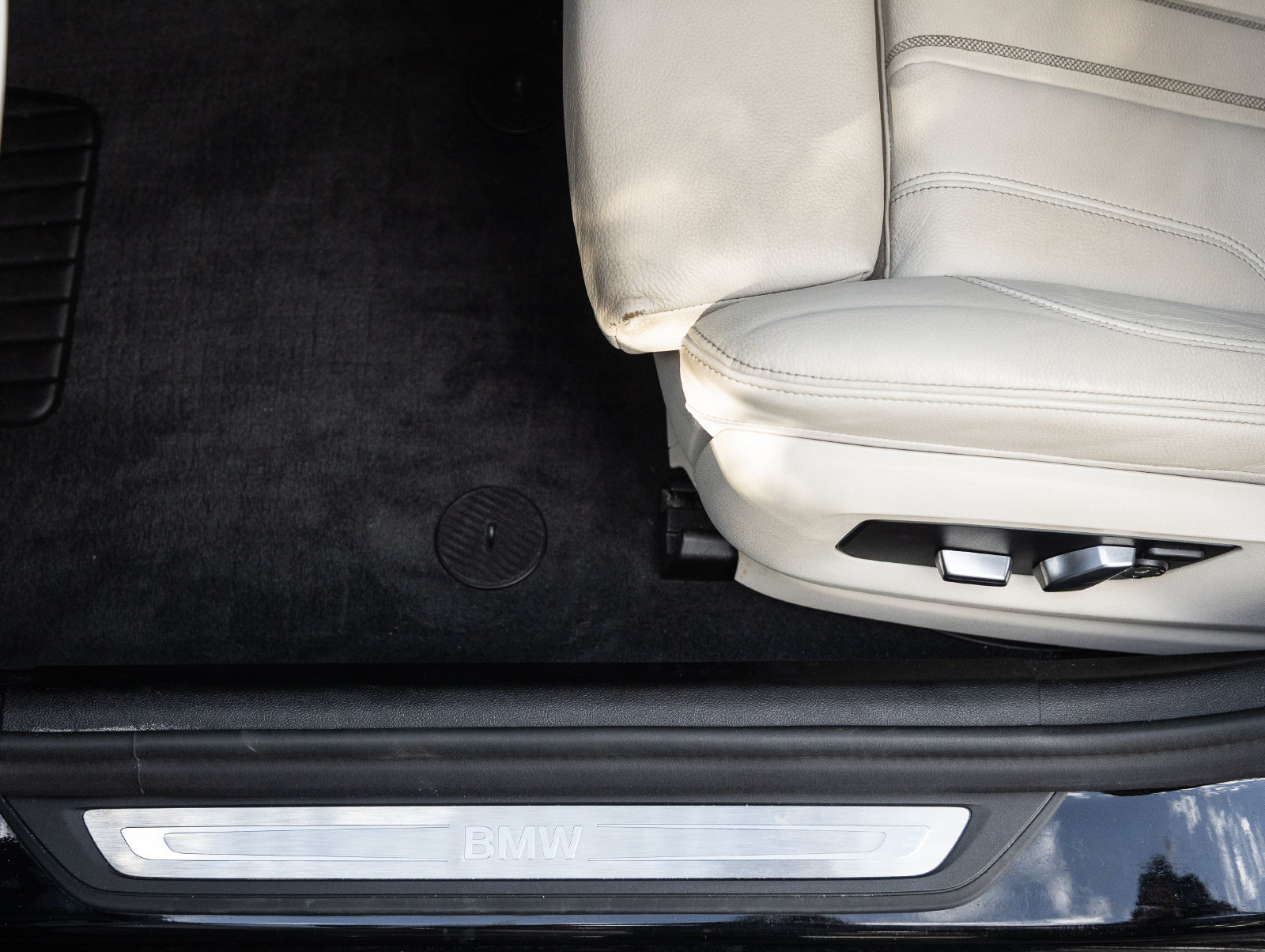 Used 2022 BMW 540i w/ Premium Package RWD image 22