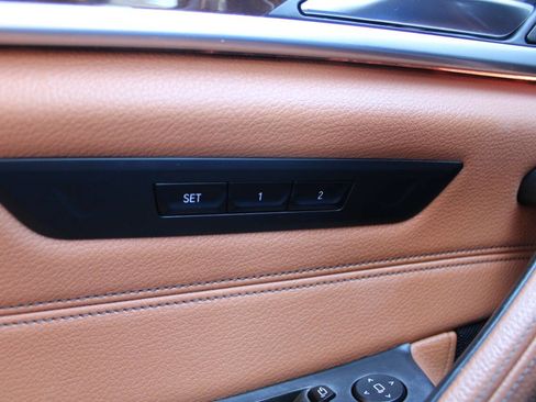 Used 2017 BMW 530i xDrive 530i xDrive AWD 4dr Sedan image 27