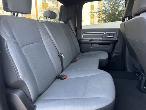 Used 2021 RAM 2500 Big Horn image 31