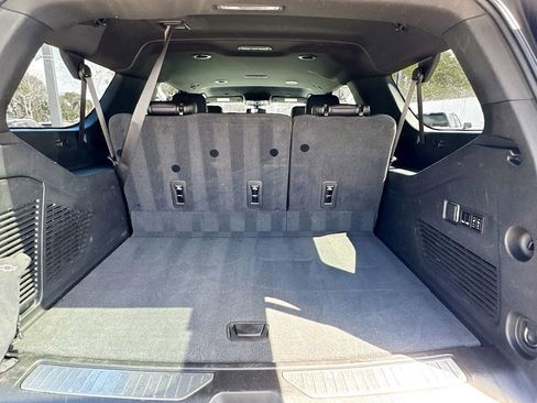Used 2022 Chevrolet Suburban RST w/ Luxury Package image 23
