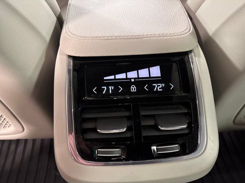 Used 2021 Volvo XC90 T5 Momentum w/ Advanced Package FWD image 26