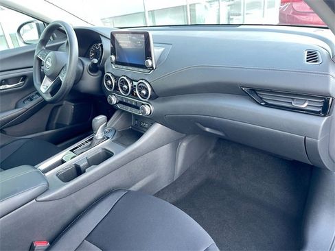 Used 2025 Nissan Sentra SV w/ Trunk Package image 26