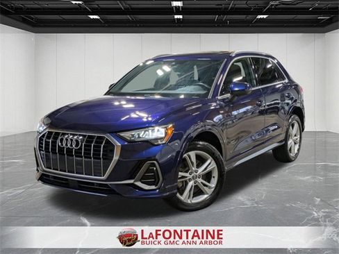 Used 2021 Audi Q3 2.0T Premium w/ Convenience Package image 9