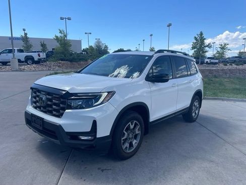Used 2023 Honda Passport TrailSport image 3
