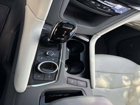 Used 2023 Cadillac XT6 Premium Luxury w/ Technology Package FWD image 24
