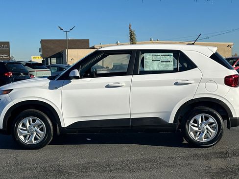 New 2026 Hyundai Venue SE image 7