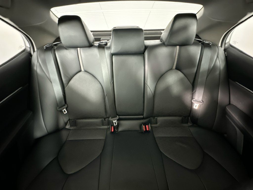 Used 2021 Toyota Camry XSE FWD image 13