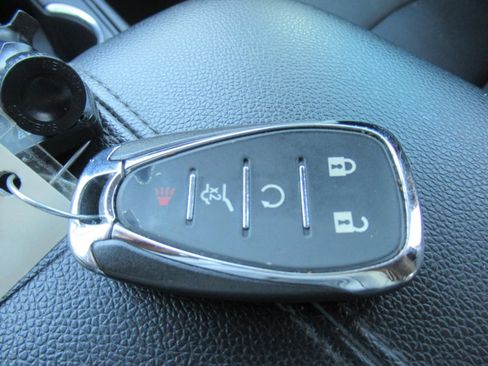 Used 2019 Chevrolet Equinox Premier FWD image 30