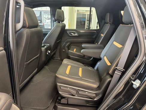 Used 2024 GMC Yukon AT4 w/ Technology Package AWD/4WD image 32