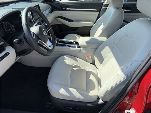 Used 2020 Nissan Altima 2.0 Platinum image 12