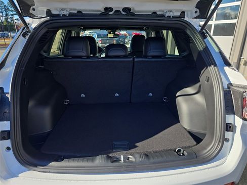 New 2026 Jeep Compass Latitude image 13