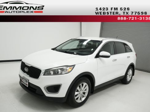 Used 2016 Kia Sorento LX FWD image 1