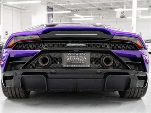 Used 2023 Lamborghini Huracan EVO image 7