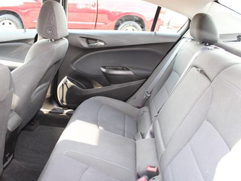 Used 2017 Chevrolet Cruze LT w/ Convenience Package FWD image 18
