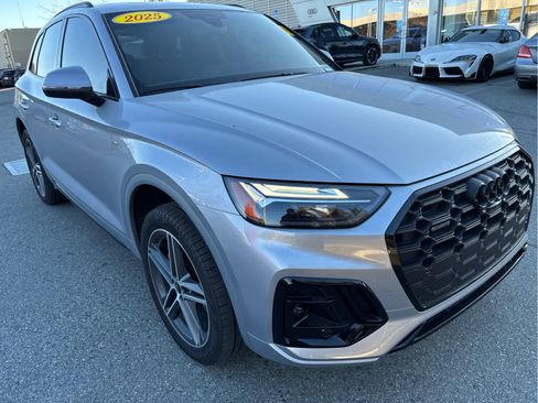 Used 2025 Audi Q5 e Premium Plus w/ Premium Plus Package image 2