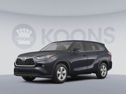 Used 2023 Toyota Highlander LE