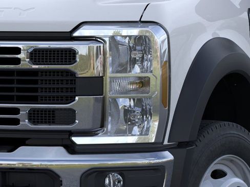 New 2025 Ford F450 XL image 18