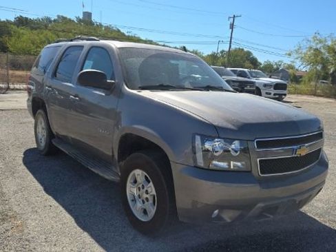 Used 2012 Chevrolet Tahoe LT image 2
