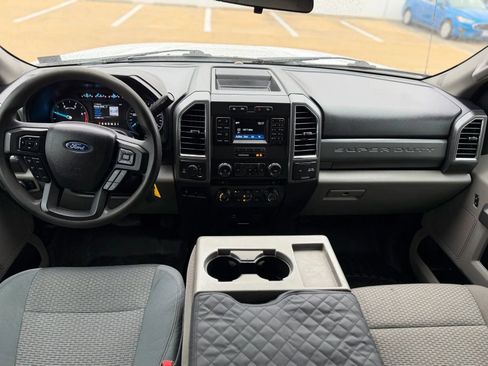 Used 2018 Ford F250 XLT w/ FX4 Off-Road Package image 6