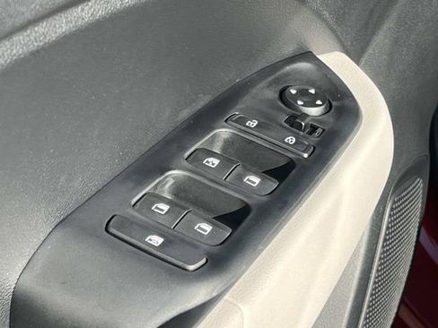 New 2026 Hyundai Venue SEL FWD image 23