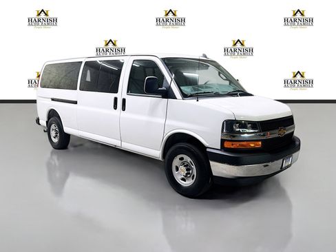 Used 2025 Chevrolet Express 3500 LT w/ LT Preferred Equipment Group RWD image 3