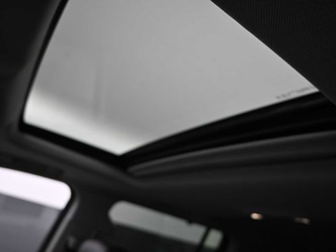 Used 2019 GMC Yukon XL SLT image 14