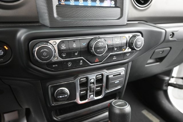 Used 2022 Jeep Gladiator Sport AWD/4WD image 32