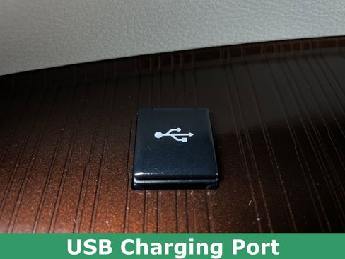 Used 2023 Toyota Sienna XLE image 34