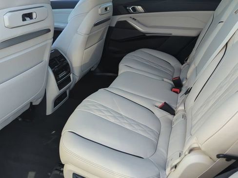 Used 2026 BMW X7 M60i AWD/4WD image 15