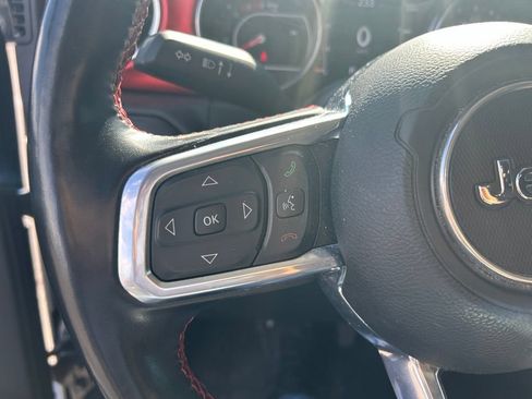 Used 2021 Jeep Wrangler Unlimited Rubicon AWD/4WD image 9