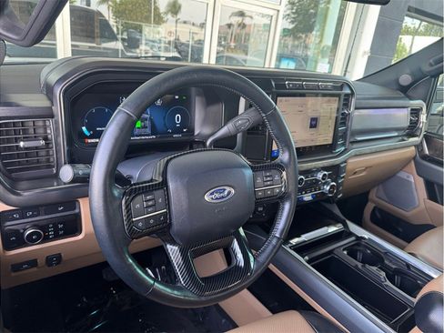 Used 2023 Ford F250 Lariat AWD/4WD image 26