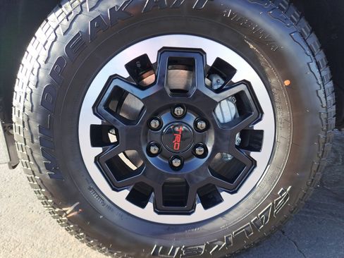 New 2025 Toyota 4Runner 4WD image 10