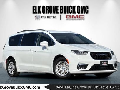 Used 2022 Chrysler Pacifica Touring-L