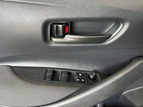 Used 2025 Toyota Corolla LE FWD image 13