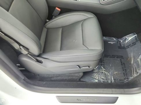 Used 2026 Tesla Model Y Premium image 21