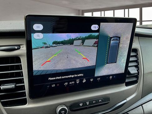 Used 2022 Ford Transit 350 XLT image 13