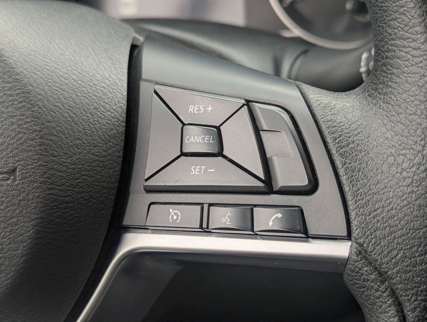 Used 2025 Nissan Versa SV FWD image 14